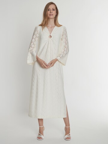 Ana Alcazar Kleid ' Pagyla ' in Weiß