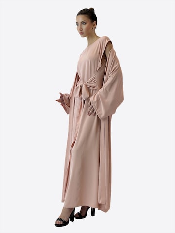 Elara Kleid in Pink: Vorderseite