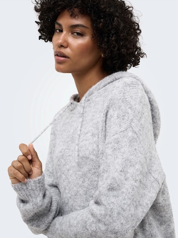 ONLY - Jersey 'ONLNELLIE' en gris