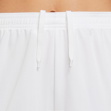 Regular Pantalon de sport 'Academy23' NIKE en blanc