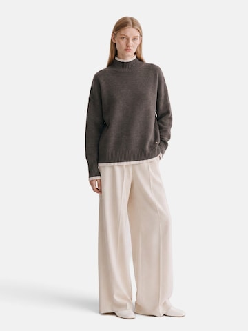 Dine'n'Dance Sweater in Brown: front