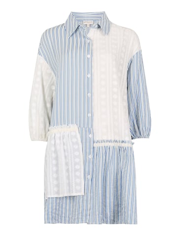 Robe Apricot en bleu : devant