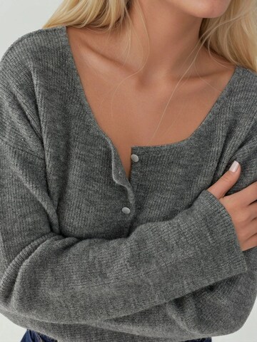 Hiccup Knit Cardigan in Grey