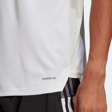 ADIDAS SPORTSWEAR - Skinny Camisola de futebol 'Tiro 21 ' em branco