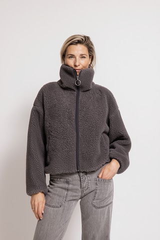 Zhrill Fleecejacke in Grau: Vorderseite