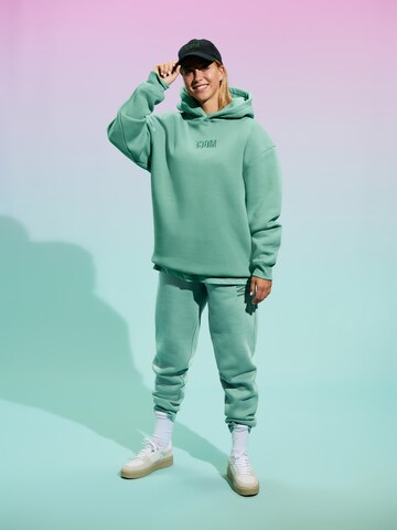 FCBM Sweatshirt 'Sami' in Groen