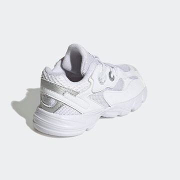 ADIDAS ORIGINALS Sneaker 'Astir' in Weiß