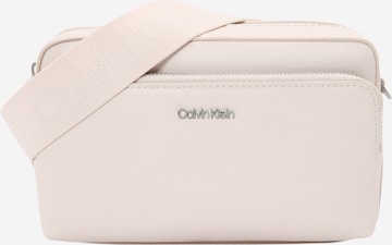 Calvin Klein Taška přes rameno – béžová: přední strana