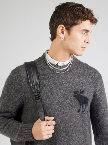 Abercrombie & Fitch Sweater in Black