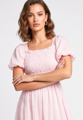 faina - Vestido en rosa