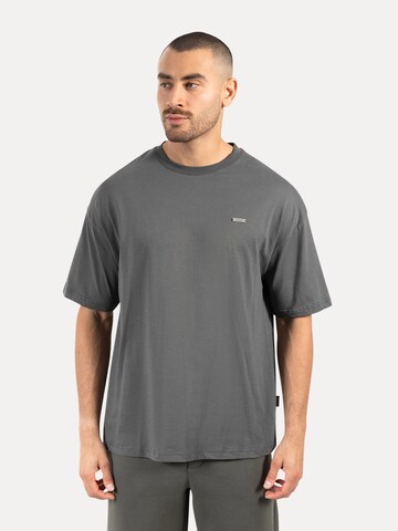 T-Shirt Smilodox en gris : devant
