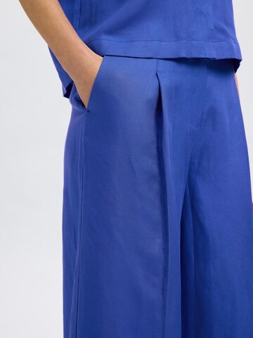 Regular Pantalon à plis 'SLFLyra' SELECTED en bleu