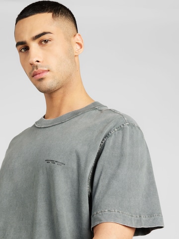 Abercrombie & Fitch - Camisa em cinzento