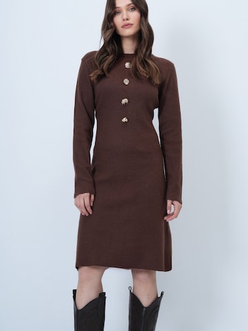 Trend Alaçatı Stili Трикотажное платье в Коричневый: спереди