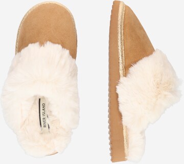 River Island Slippers in Brown