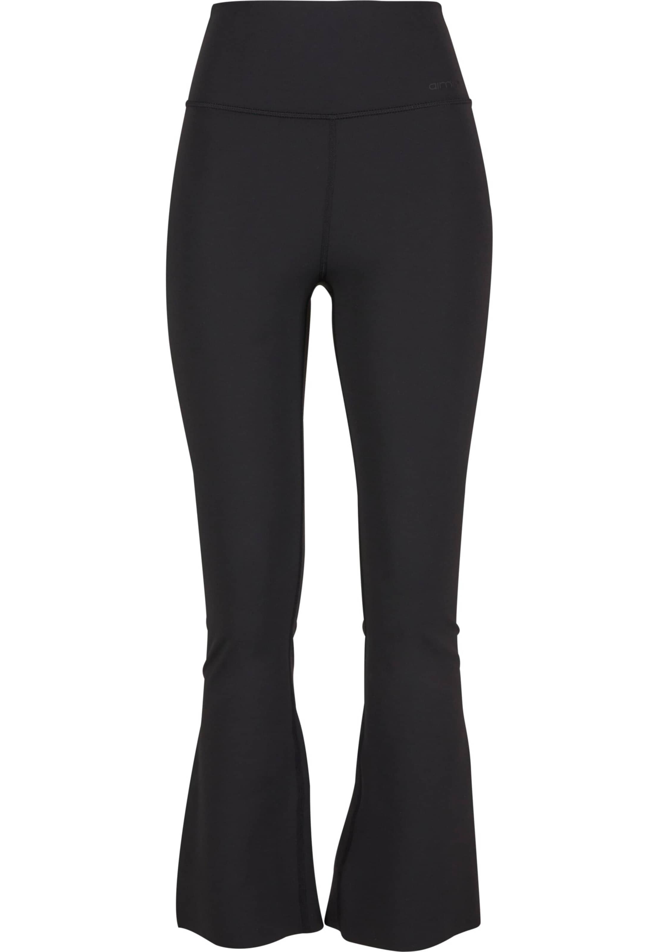 Aim&#x27;n Rozkloszowany krój Spodnie sportowe &#x27;Sense&#x27; w kolorze czarny: przód