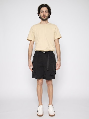 VANS Baggy Hose 'MTE Trek Guide Short Black'‌‌ in Schwarz: Vorderseite