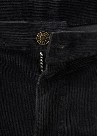 Loosefit Pantaloni 'Carmen' di MANGO in nero