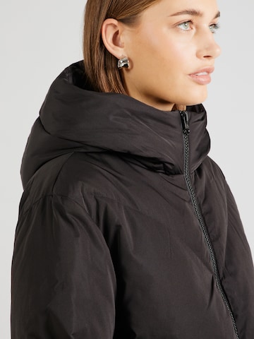 YAS - Chaqueta de invierno 'YASIRIMA' en negro