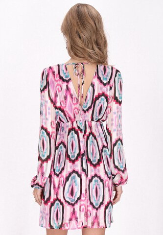 IZIA - Vestido em rosa