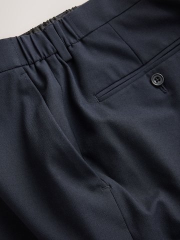 regular Pantaloni con piega frontale 'Motionflex' di Next in blu
