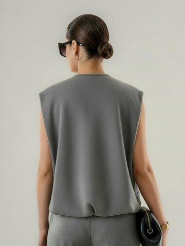 Gilet 'Jade' WEARABLE STORIES en gris