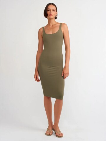 Dilvin Dress in Green: front