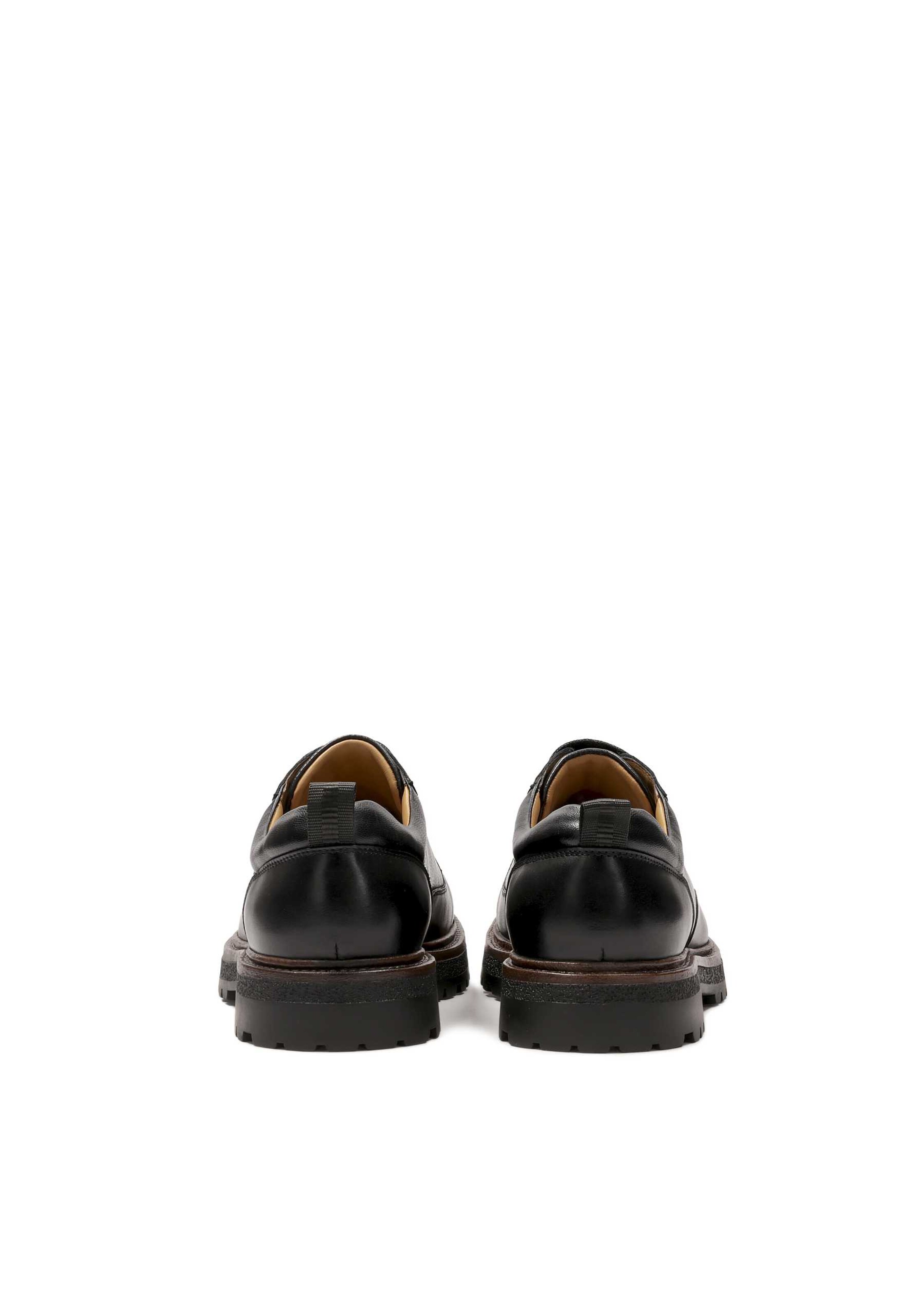 Scarpa stringata di Kazar in nero