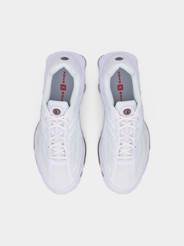 Baskets basses 'SHOX RIDE 2' Nike Sportswear en blanc