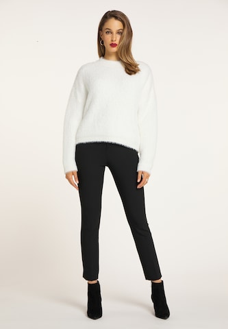 faina Sweater in White