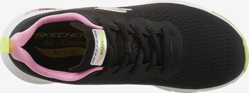 SKECHERS Sneakers in Pink