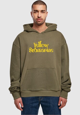 Merchcode Sweatshirt 'Yellow Submarine- Headine' in Grün: predná strana
