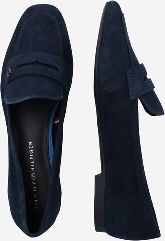 TOMMY HILFIGER Slipper in Blau