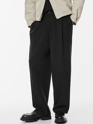 Regular Pantalon à plis Pull&Bear en noir : devant