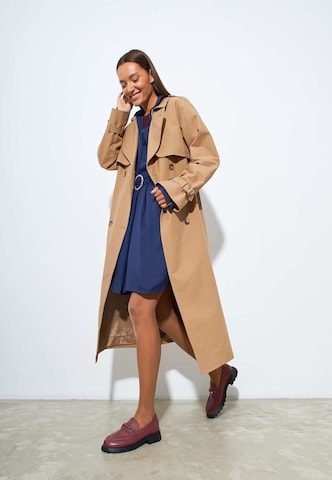 CESARE GASPARI Slip-ons in Beige