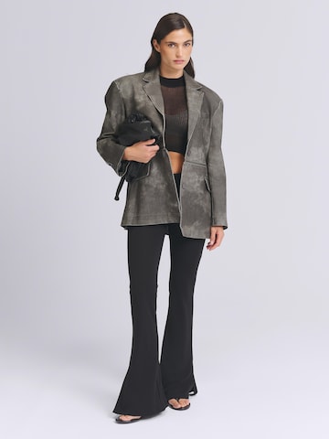 AEMMI Blazer in Grey