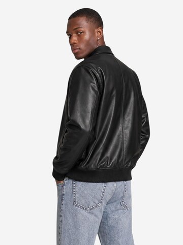 Calvin Klein Jeans - Chaqueta de entretiempo en negro