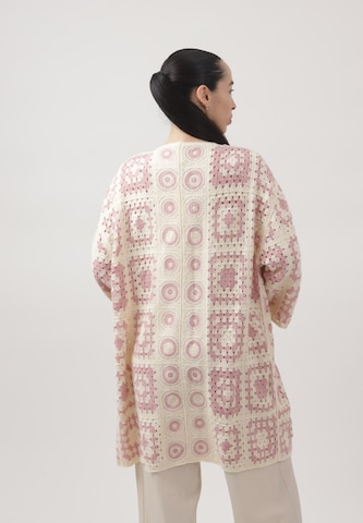 Elara Cardigan i pink