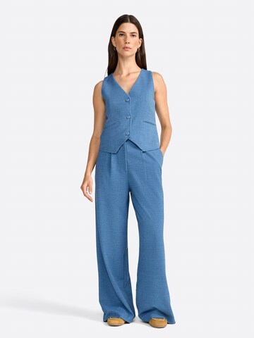 Rich & Royal Loose fit Pleat-front trousers in Blue