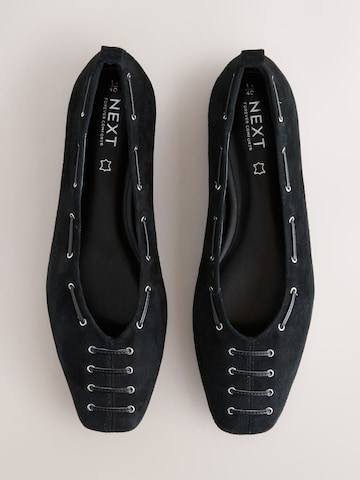 Next Ballerina värissä musta