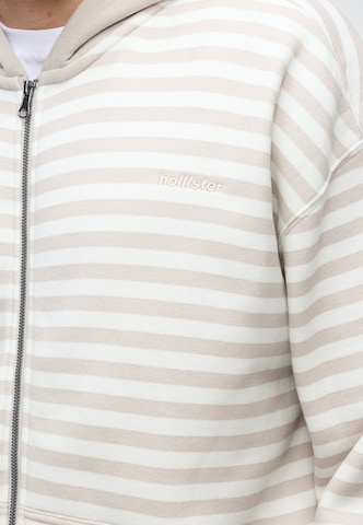 HOLLISTER Ζακέτα φούτερ σε μπεζ