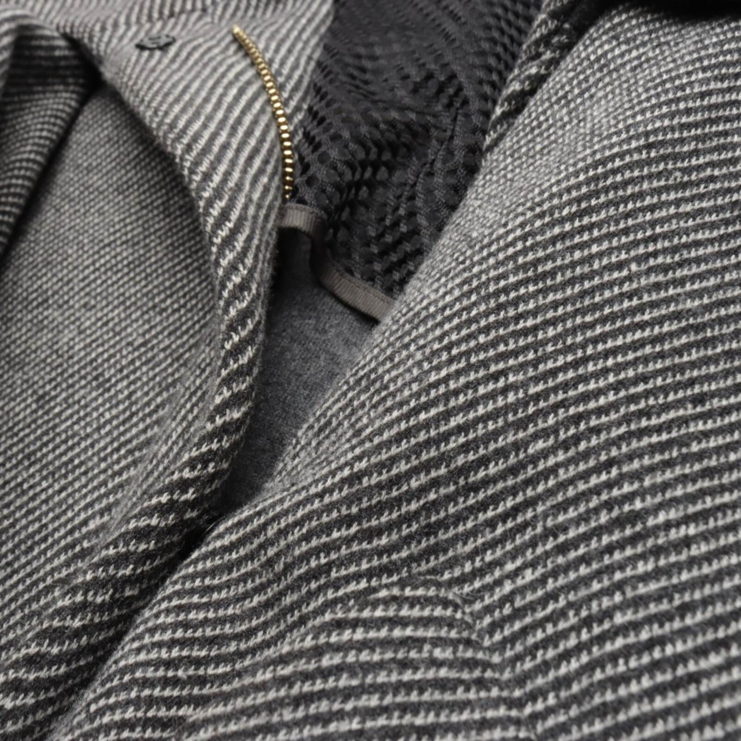 Odeeh Jacket & Coat in M in Grey