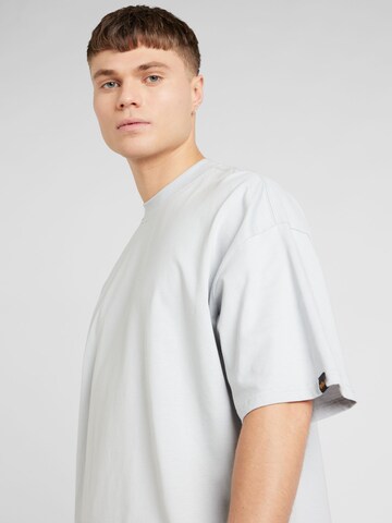 ALPHA INDUSTRIES T-Shirt in Grau