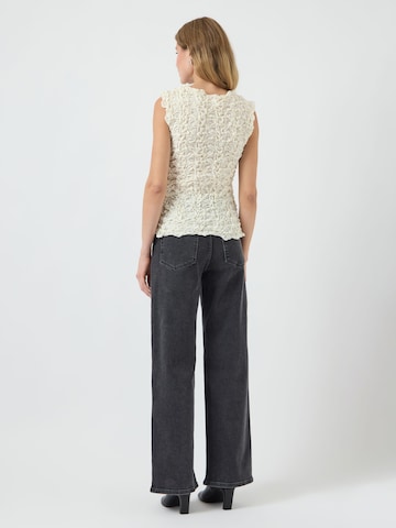 YAS Bluse 'YASMera' i beige