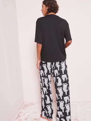 Friends Like These Pajama in Black