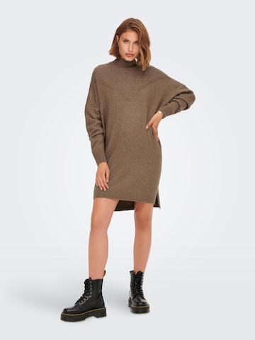 ONLY Knitted dress in Brown