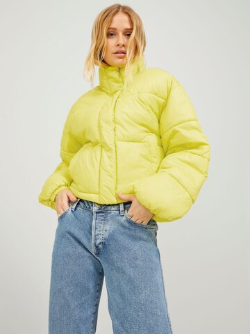 JJXX Winter Jacket 'Beany' in Yellow: front