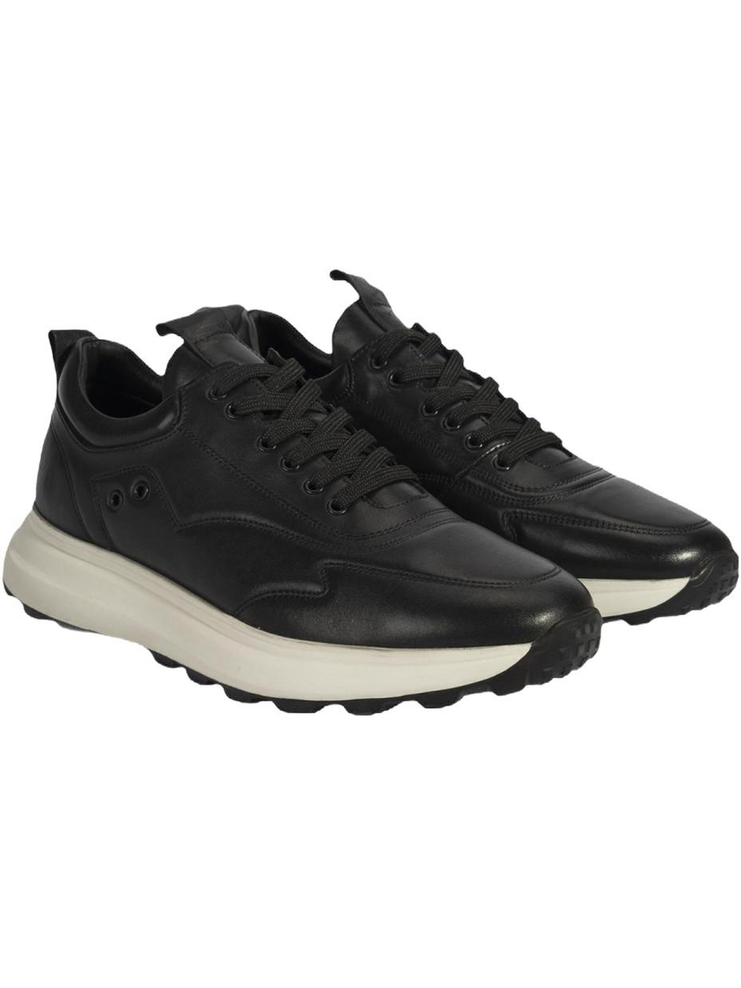 Desa Classic Flats 'Trainer' in Black: front