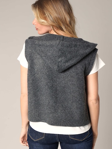 Deeluxe Gebreid vest 'Selinda' in Grijs