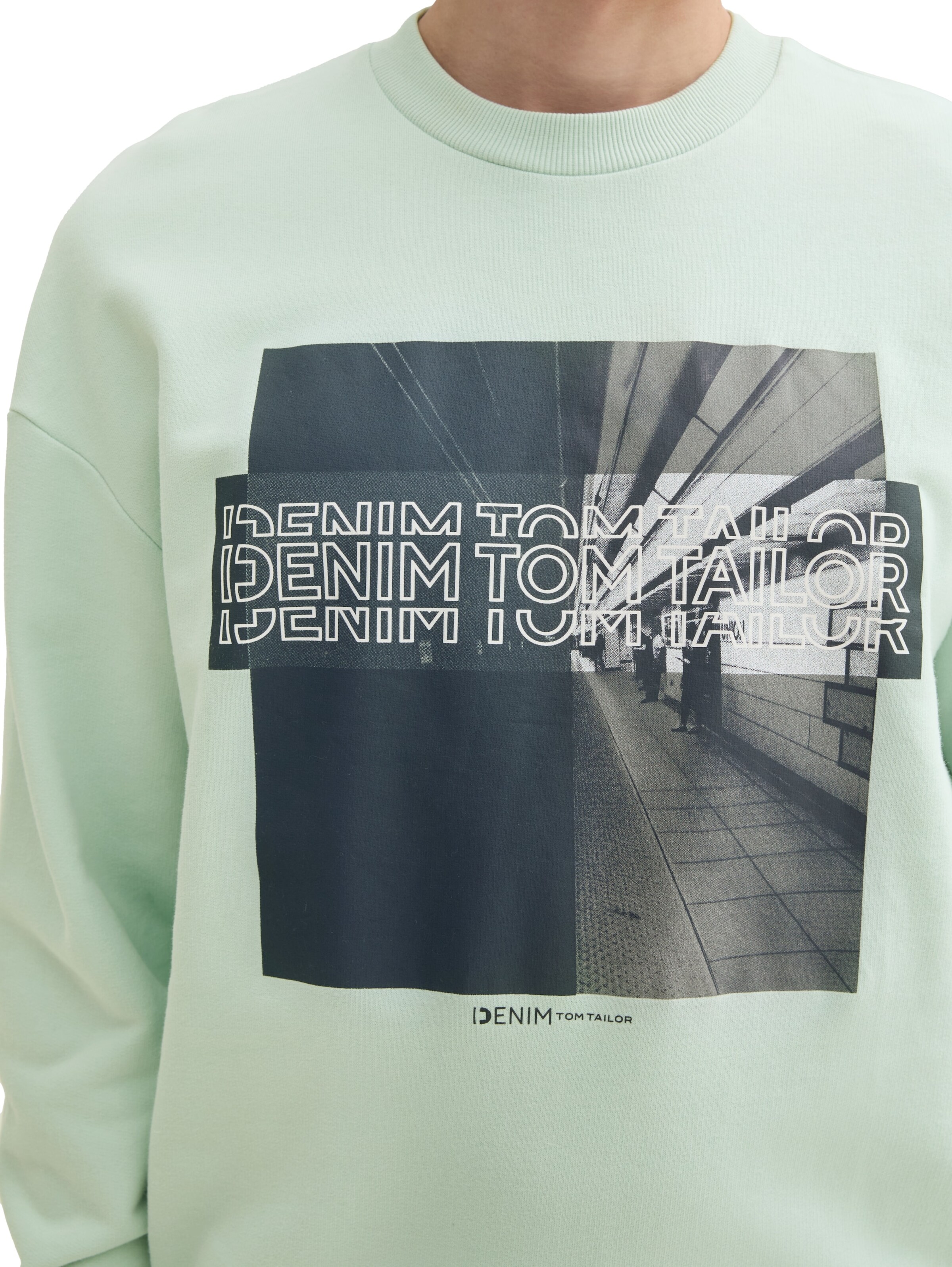 TOM TAILOR DENIM Sweatshirt i grøn